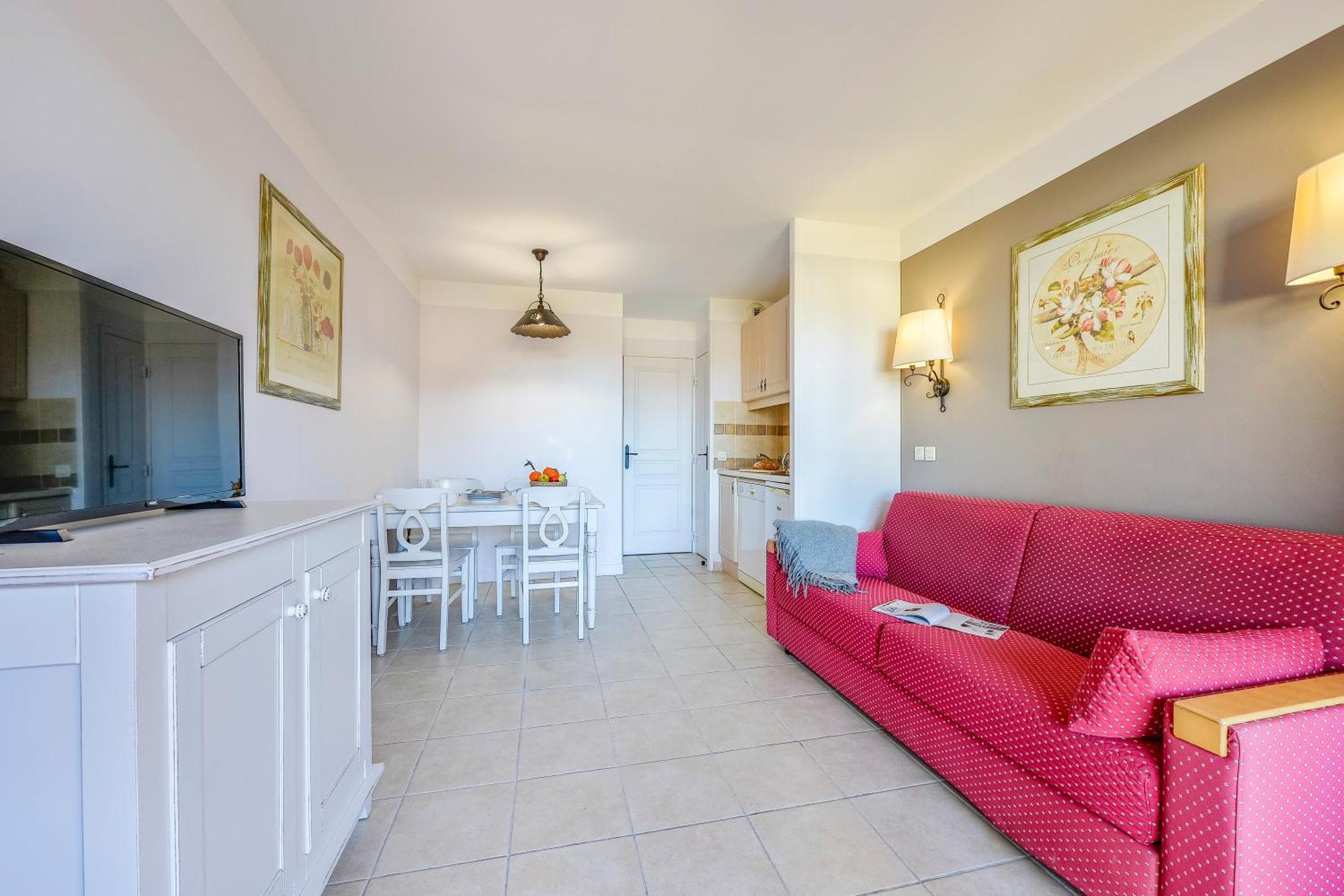 Village Pierre&Vacances Le Rouret Grospierres Extérieur photo