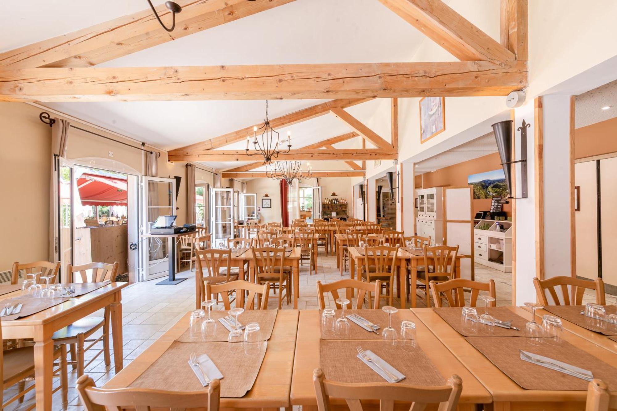 Village Pierre&Vacances Le Rouret Grospierres Extérieur photo