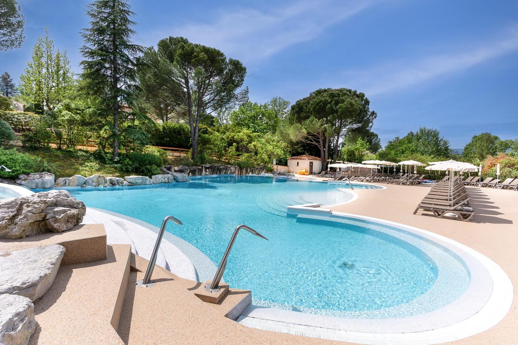 Village Pierre&Vacances Le Rouret Grospierres Extérieur photo